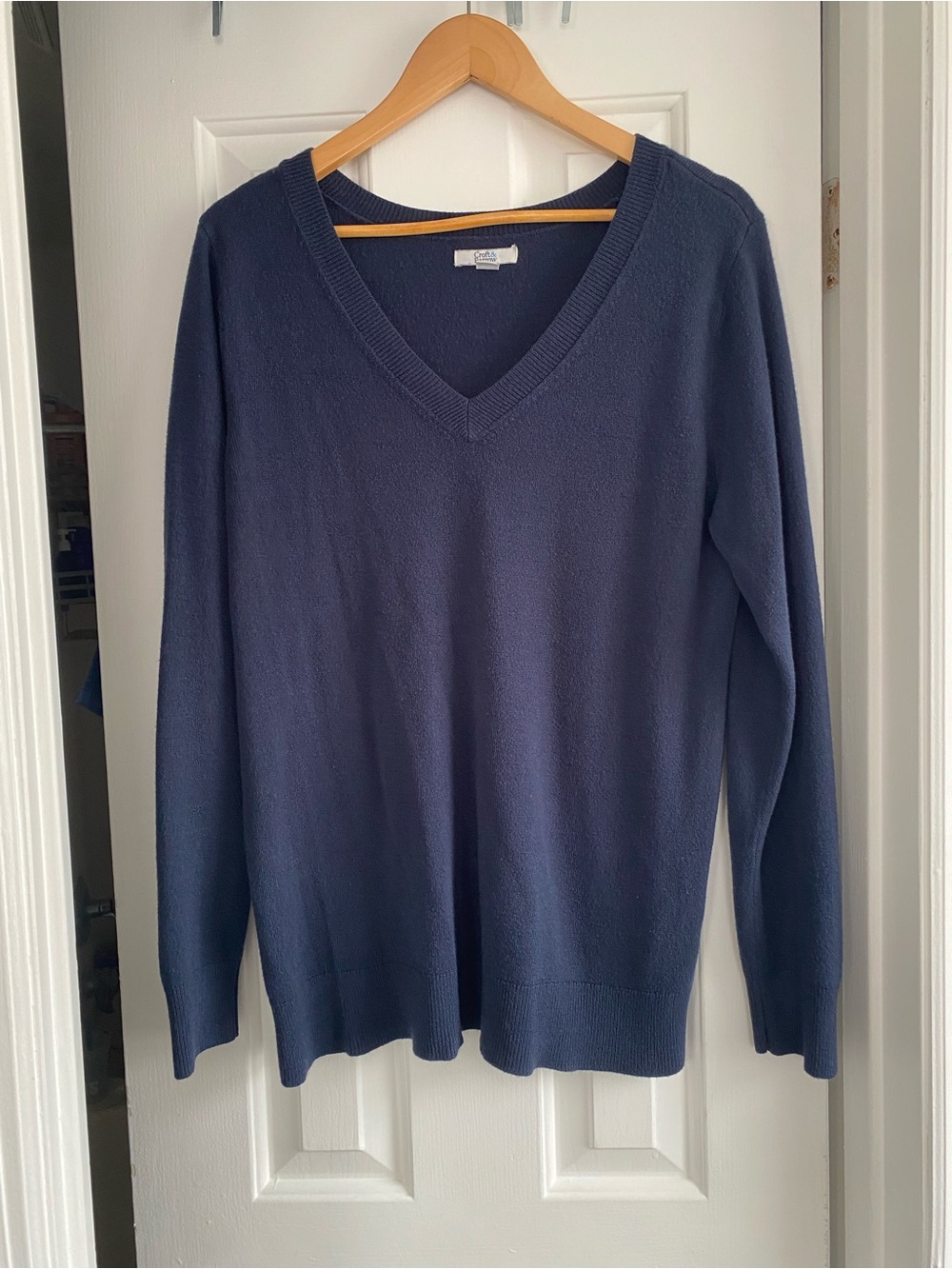 croft & barrow Navy V-Neck Sweater